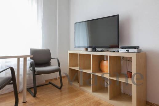 Bright apartment 1 minute from m.VDNH, Moscow - apartment by the day