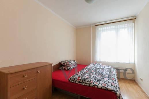 Bright apartment 1 minute from m.VDNH, Moscow - apartment by the day