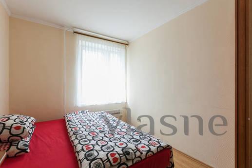 Bright apartment 1 minute from m.VDNH, Moscow - apartment by the day