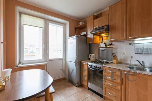 Bright apartment 1 minute from m.VDNH, Moscow - apartment by the day