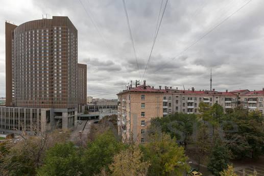 Bright apartment 1 minute from m.VDNH, Moscow - apartment by the day