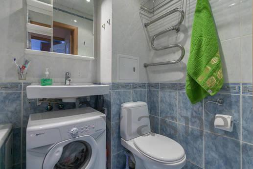 Bright apartment 1 minute from m.VDNH, Moscow - apartment by the day