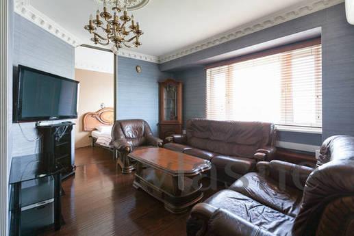 Rent apartments 3-yoh room business-class apartment in a 3-m