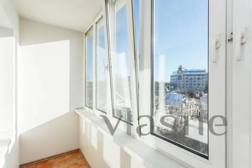 Luxury apartments in the center, Moscow - apartment by the day