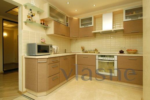Luxury dvushka at m Kiev, Moscow - apartment by the day