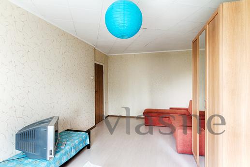 One bedroom apartment on Kolomna, Moscow - apartment by the day