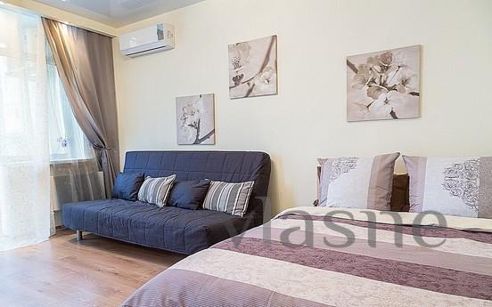 Modern and cozy studio apartment, Yekaterinburg - apartment by the day