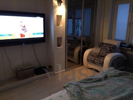 For WITHOUT COMMISSIONS. I offer you a one-bedroom apartment