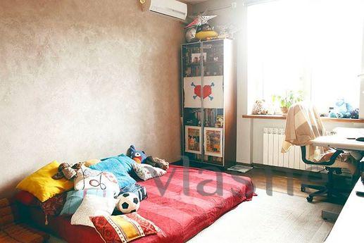 For WITHOUT COMMISSIONS. I offer you a one-bedroom apartment