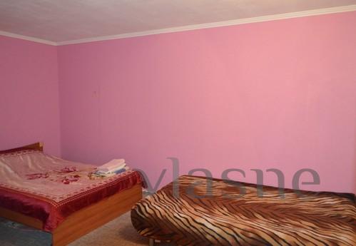 1 com. apartment in the district of the, Yekaterinburg - apartment by the day