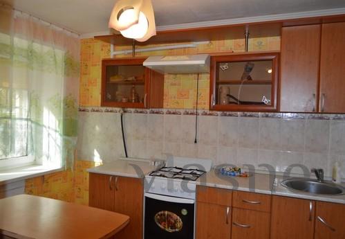 1 com. apartment in the district of the, Yekaterinburg - apartment by the day