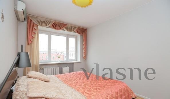 3 Apartment, 80 m², Moscow - apartment by the day
