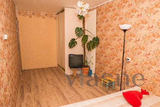 Red Avenue! Separate rooms! WI, Novosibirsk - apartment by the day