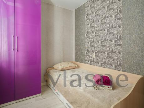 A small, cozy three-room apartment, renovated. Practical and