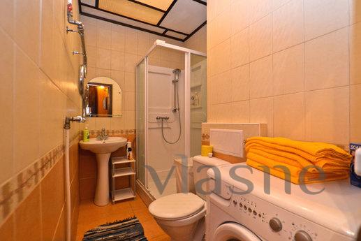 apartment with balcony., Saint Petersburg - apartment by the day