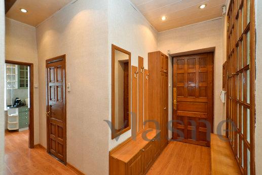 The apartment is next to the Palace., Saint Petersburg - apartment by the day