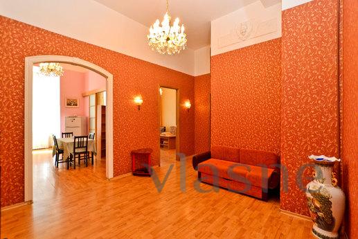 The apartment is on the intersection of, Saint Petersburg - apartment by the day