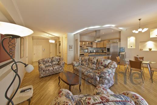 Luxury Apartments, Saint Petersburg - apartment by the day
