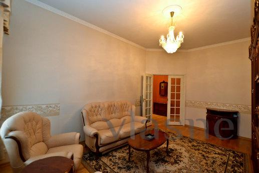 The apartment is in a contemporary style, Saint Petersburg - apartment by the day