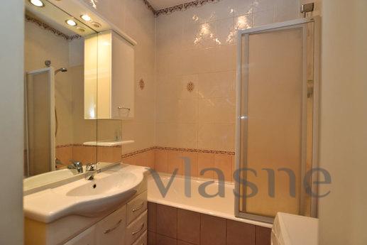 The apartment is in a contemporary style, Saint Petersburg - apartment by the day