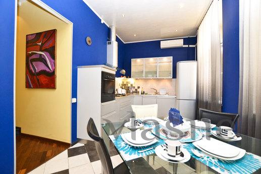 Next to the Palace Square., Saint Petersburg - apartment by the day