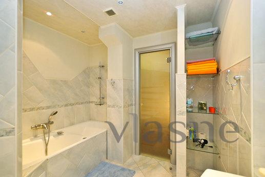 Next to the Palace Square., Saint Petersburg - apartment by the day