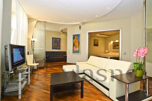 Next to the Palace Square., Saint Petersburg - apartment by the day