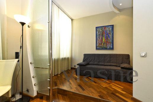Next to the Palace Square., Saint Petersburg - apartment by the day