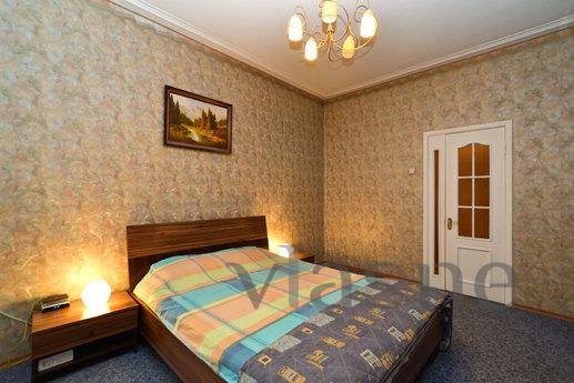 The apartment is in the center of center, Saint Petersburg - apartment by the day