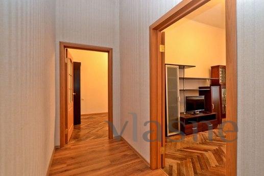 The apartment is in the center., Saint Petersburg - apartment by the day