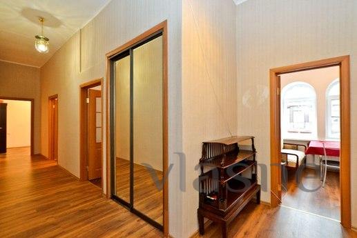The apartment is in the center., Saint Petersburg - apartment by the day