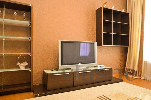 The apartment is on the main street of t, Saint Petersburg - apartment by the day