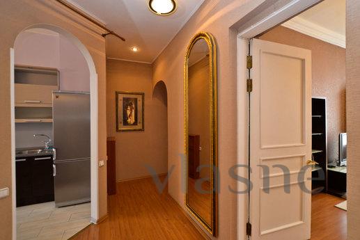 The apartment is on the main street of t, Saint Petersburg - apartment by the day