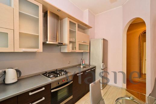 The apartment is on the main street of t, Saint Petersburg - apartment by the day