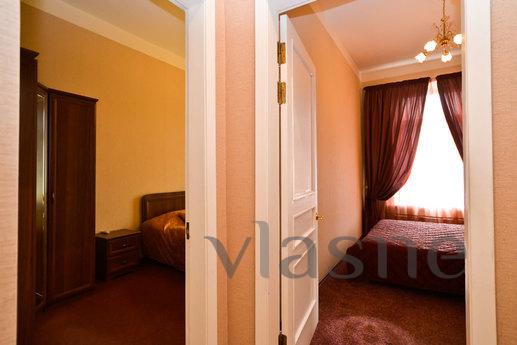 The apartment is on the main street of t, Saint Petersburg - apartment by the day