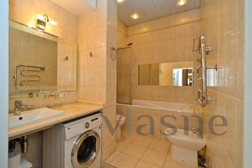The apartment is on the main street of t, Saint Petersburg - apartment by the day