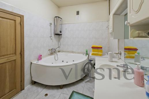 Apartment with Jacuzzi, Saint Petersburg - apartment by the day