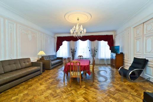 The apartment with balcony for 16 people, Saint Petersburg - apartment by the day