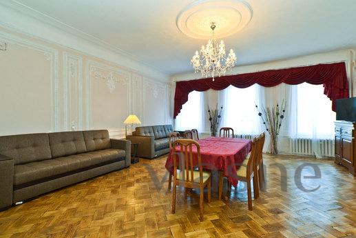 The apartment with balcony for 16 people, Saint Petersburg - apartment by the day