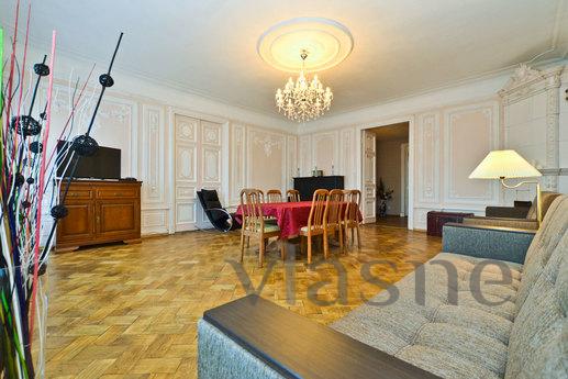 The apartment with balcony for 16 people, Saint Petersburg - apartment by the day