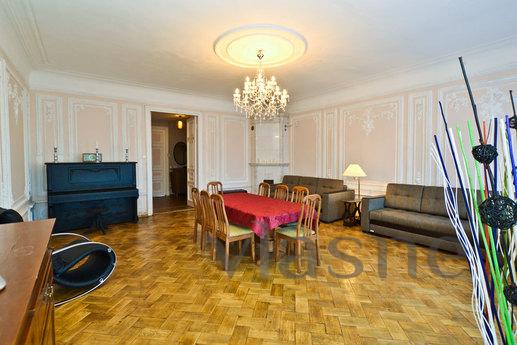 The apartment with balcony for 16 people, Saint Petersburg - apartment by the day