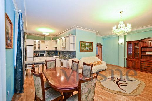 Luxury apartments for 10 people, Saint Petersburg - apartment by the day