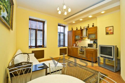 Comfortable apartment in the heart, Saint Petersburg - apartment by the day