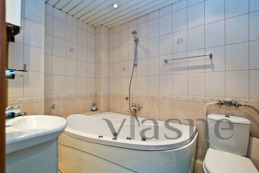 Two bathrooms, a sauna, a Jacuzzi, a bay, Saint Petersburg - apartment by the day