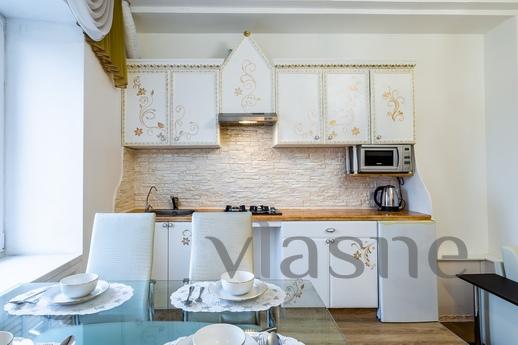 Author's apartment overlooking the c, Saint Petersburg - apartment by the day