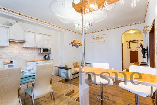 Author's apartment overlooking the c, Saint Petersburg - apartment by the day