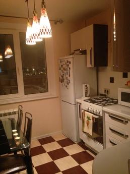 rent apartment renovated, Verkhnyaya Pyshma - apartment by the day