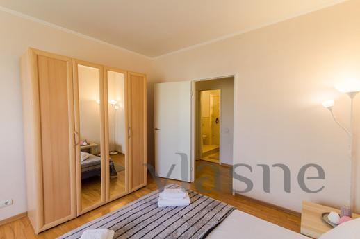 Spacious 3 apartment with two bathrooms, Moscow - apartment by the day