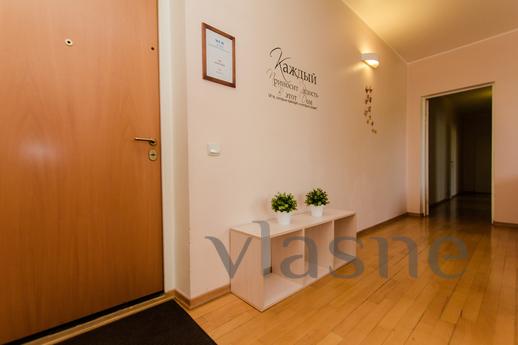 Spacious 3 apartment with two bathrooms, Moscow - apartment by the day