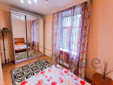 Two-bedroom apartment for rent, Moscow - apartment by the day